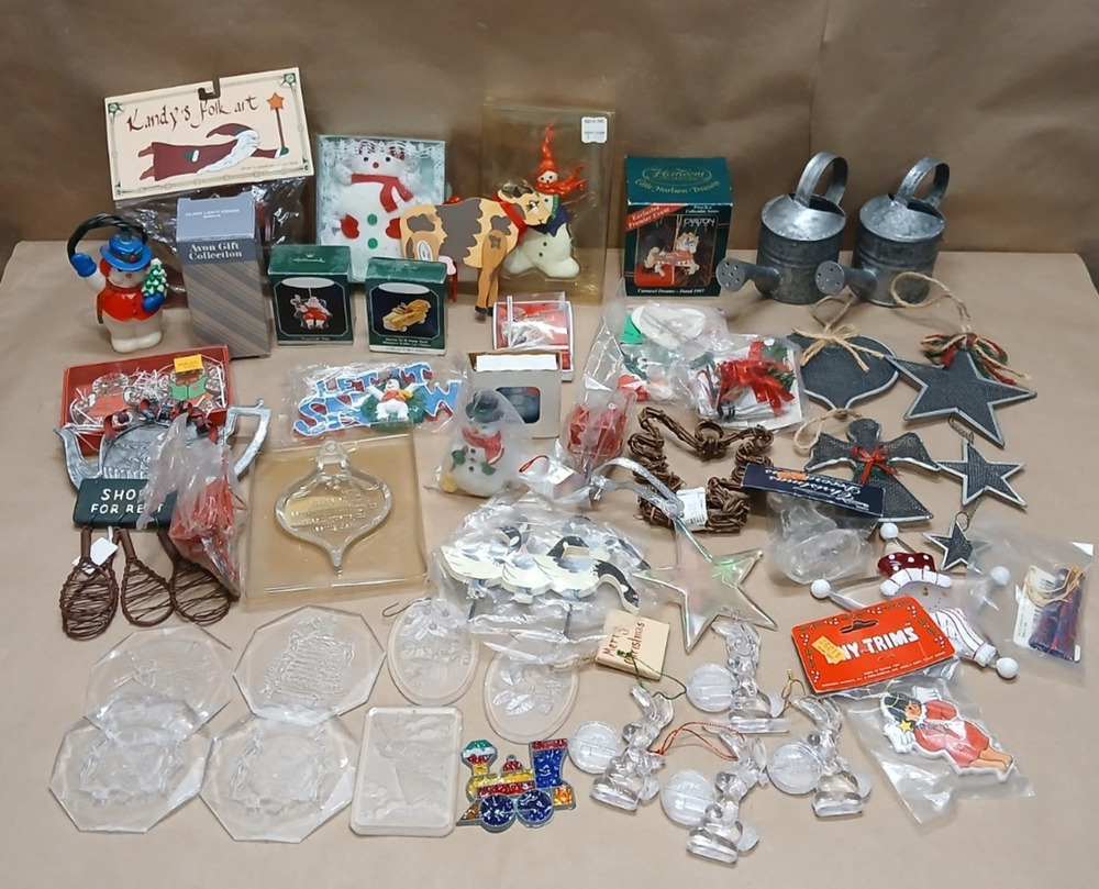 Vintage Christmas Ornaments Lot 80s Holidays Santa Snowman Farm Country FAST SHI